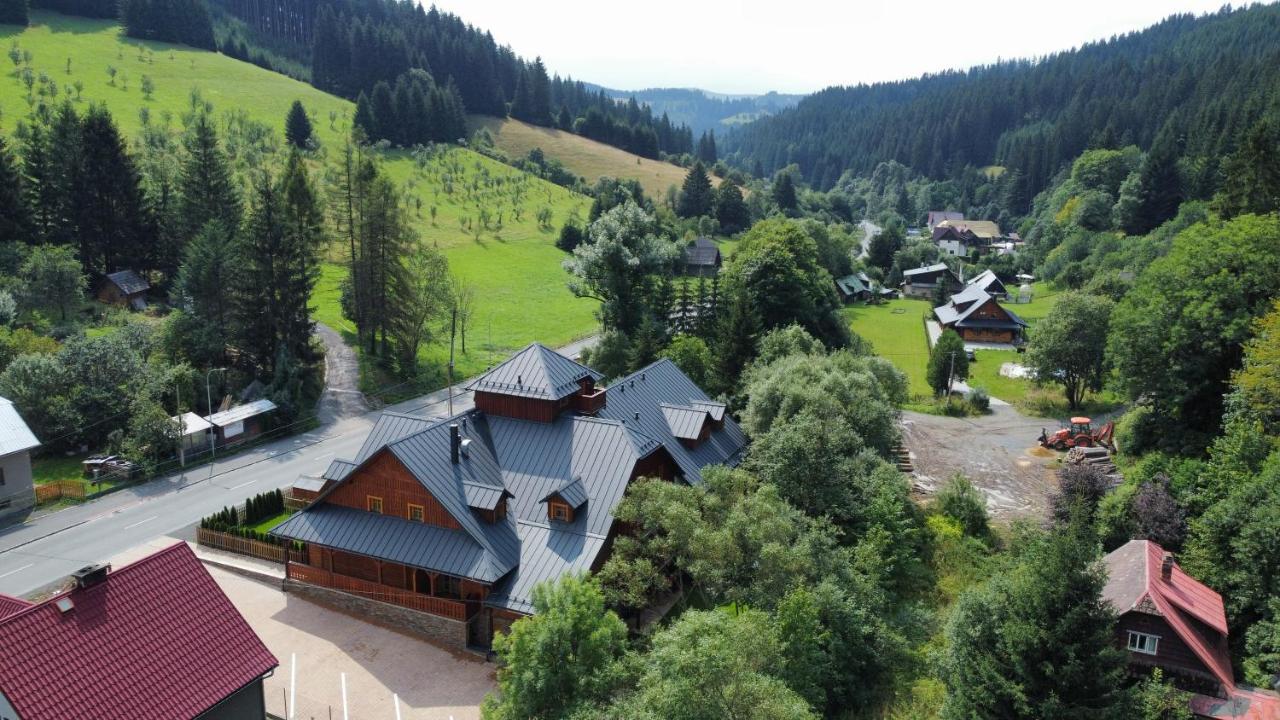 Apartmany Jezerne Вельке-Карловице Экстерьер фото