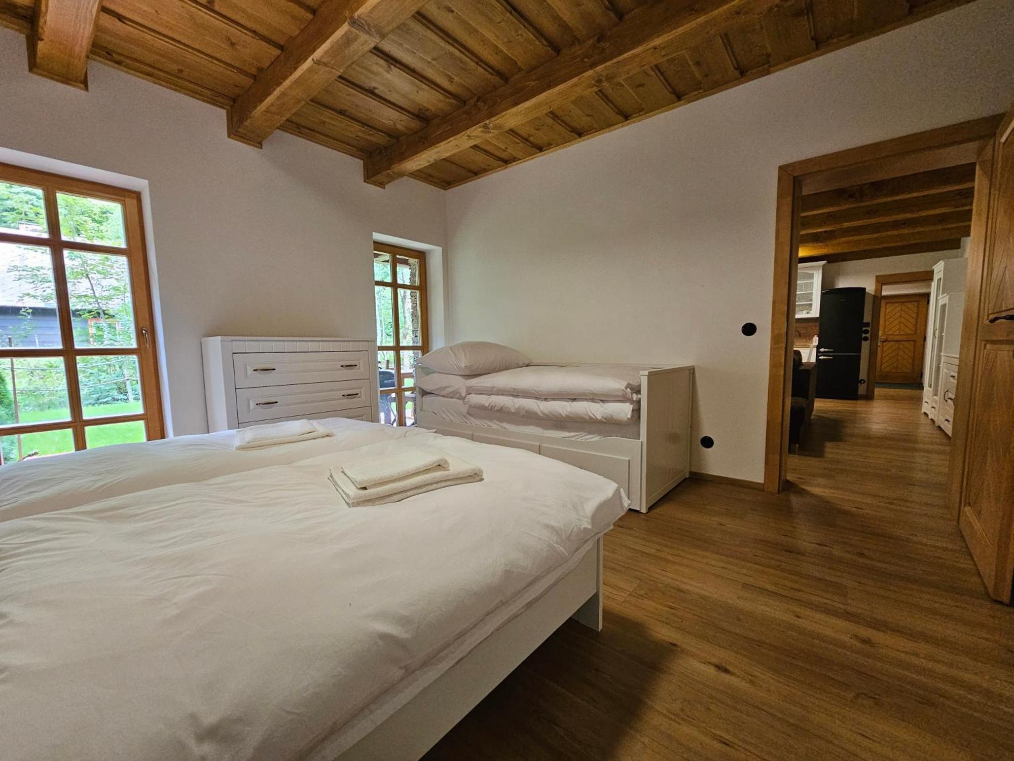 Apartmany Jezerne Вельке-Карловице Экстерьер фото