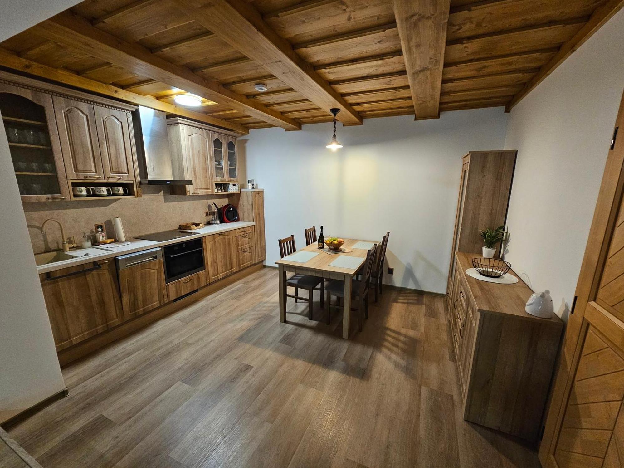Apartmany Jezerne Вельке-Карловице Экстерьер фото
