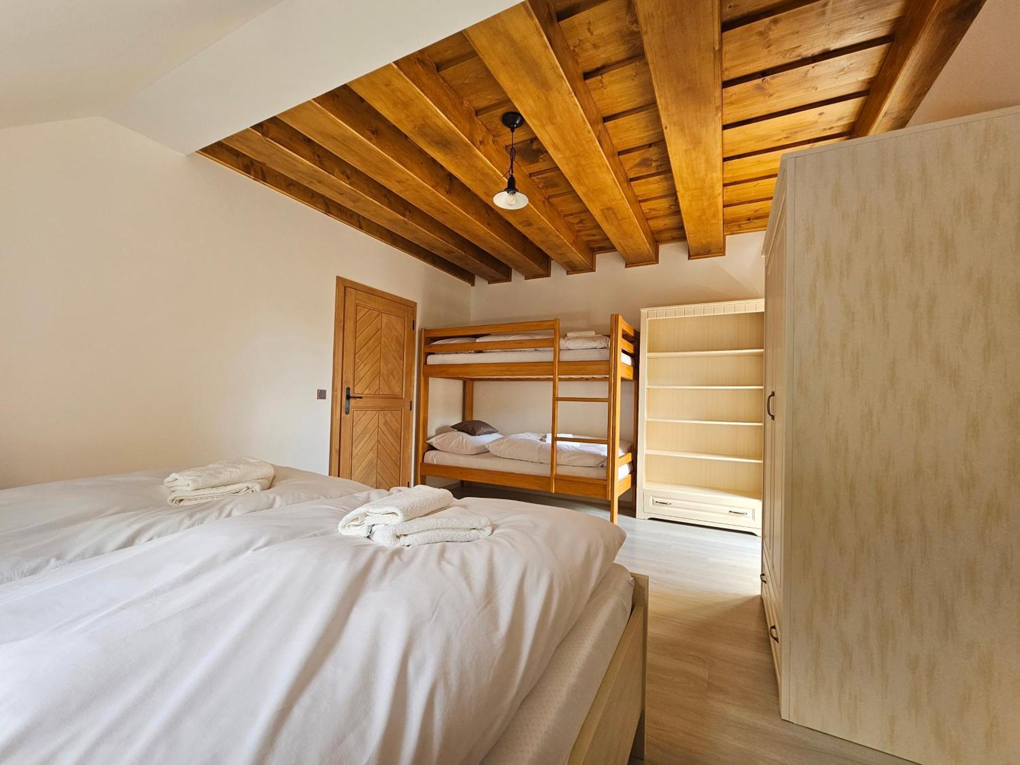 Apartmany Jezerne Вельке-Карловице Экстерьер фото